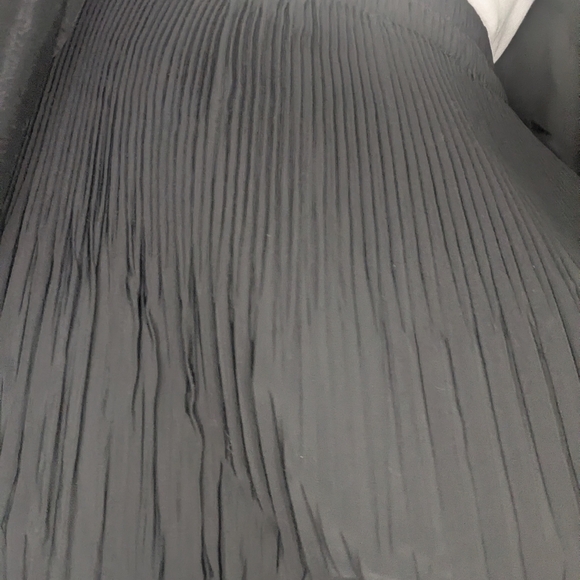 Elegant Black Long Pleated Skirt Size XL - Picture 7 of 8